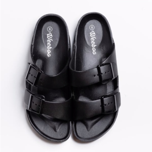 Slide on Vegan buckle flats - Picture 2 of 4